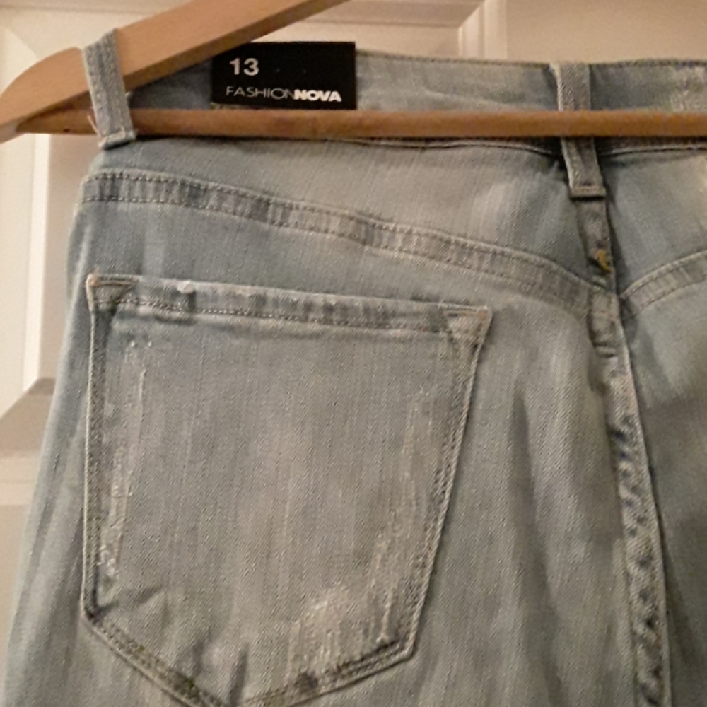 Jeans - Picture 3 of 3